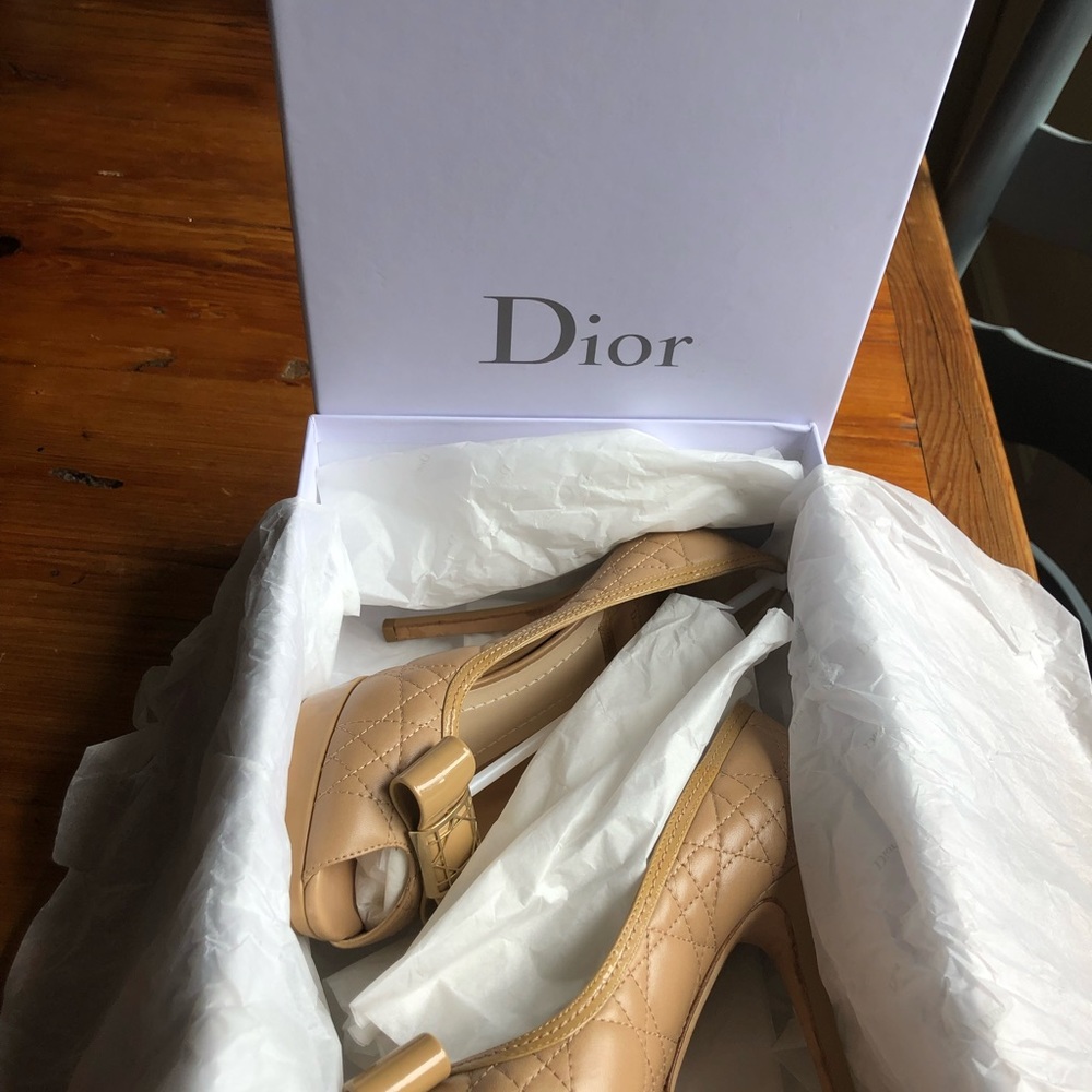 Christian Dior Cannage Peep Show Quilted Heels - Picture 7 of 10